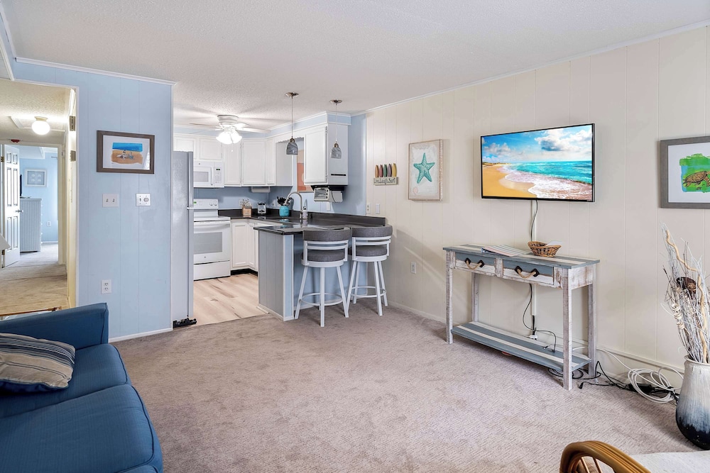 Condo, 1 Queen Bed With Sofa Bed, Kitchen (Ocmd - 46)
