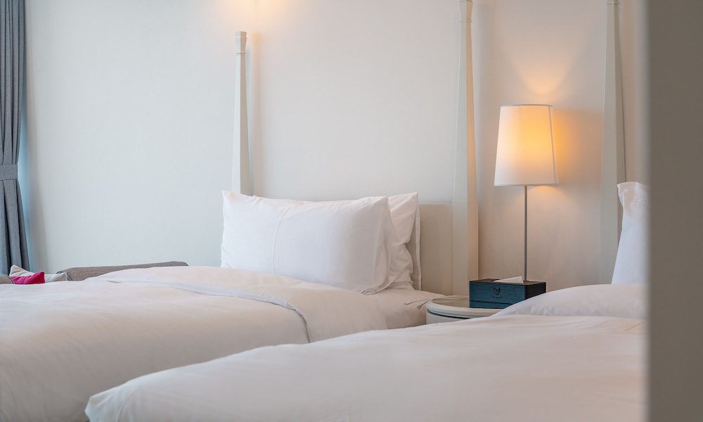 Standard Twin Room - Photo 4