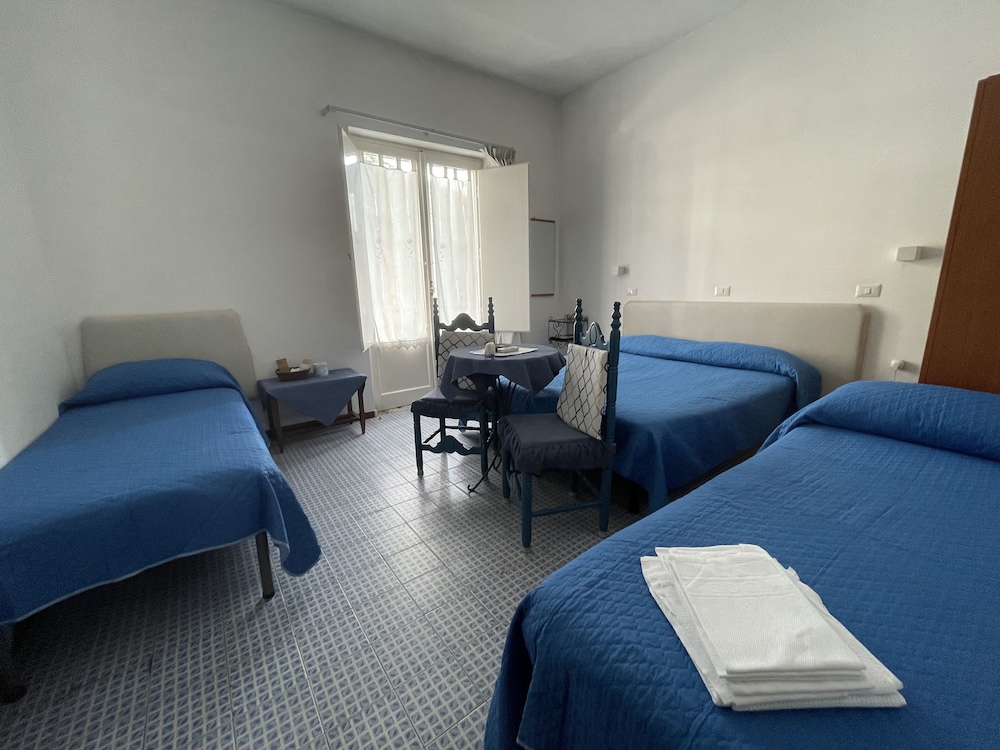 Triple Room photo 3