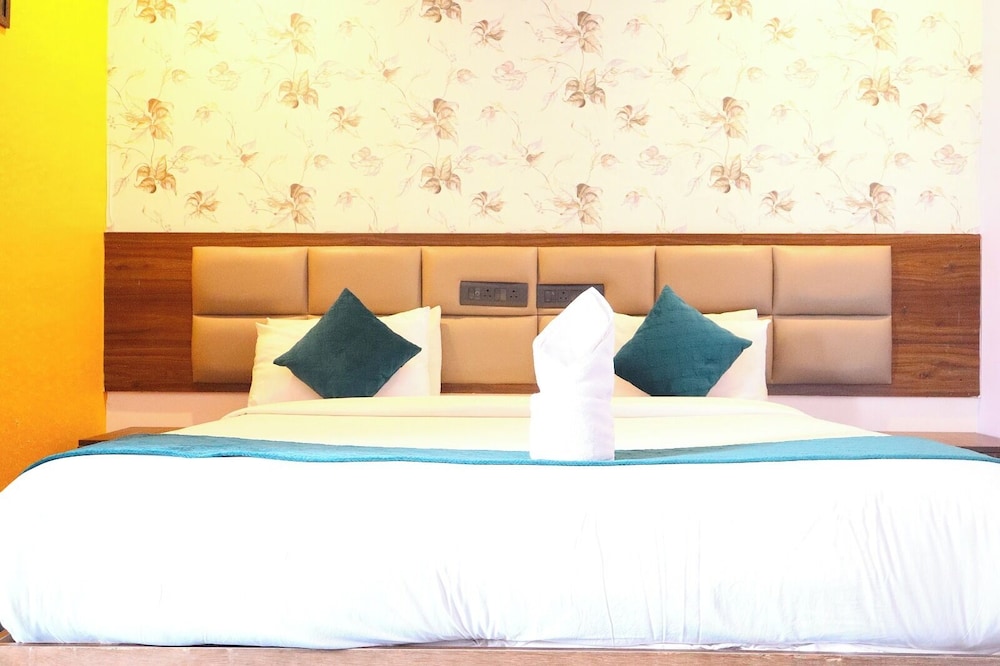 Premier Double Room - Photo 15