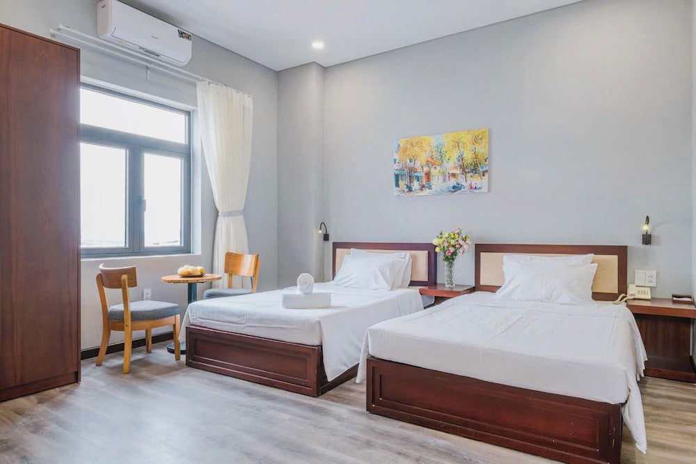 Deluxe Twin Room, City View