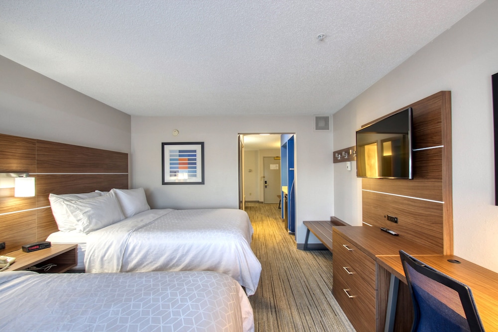 Suite, Multiple Beds - Photo 1