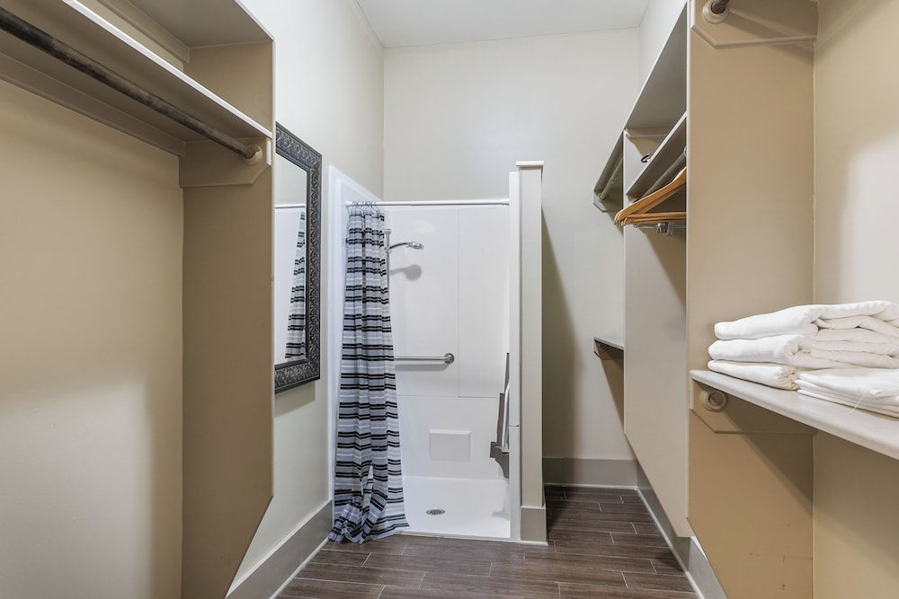 Signature Suite, 2 Bedrooms, Kitchenette, City View