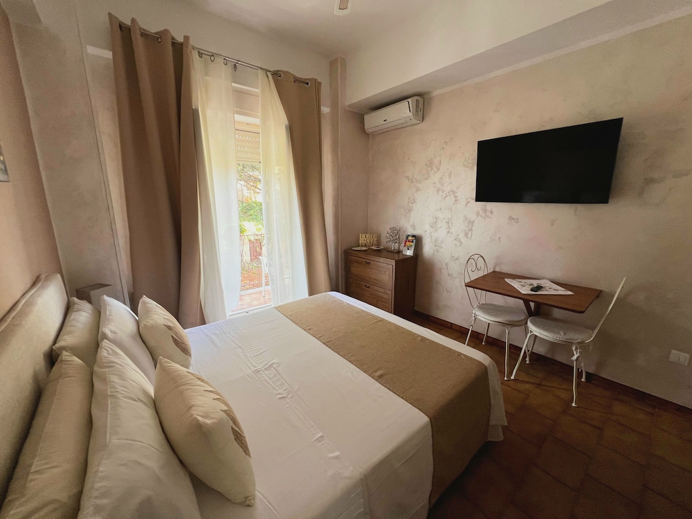 Room photo 2