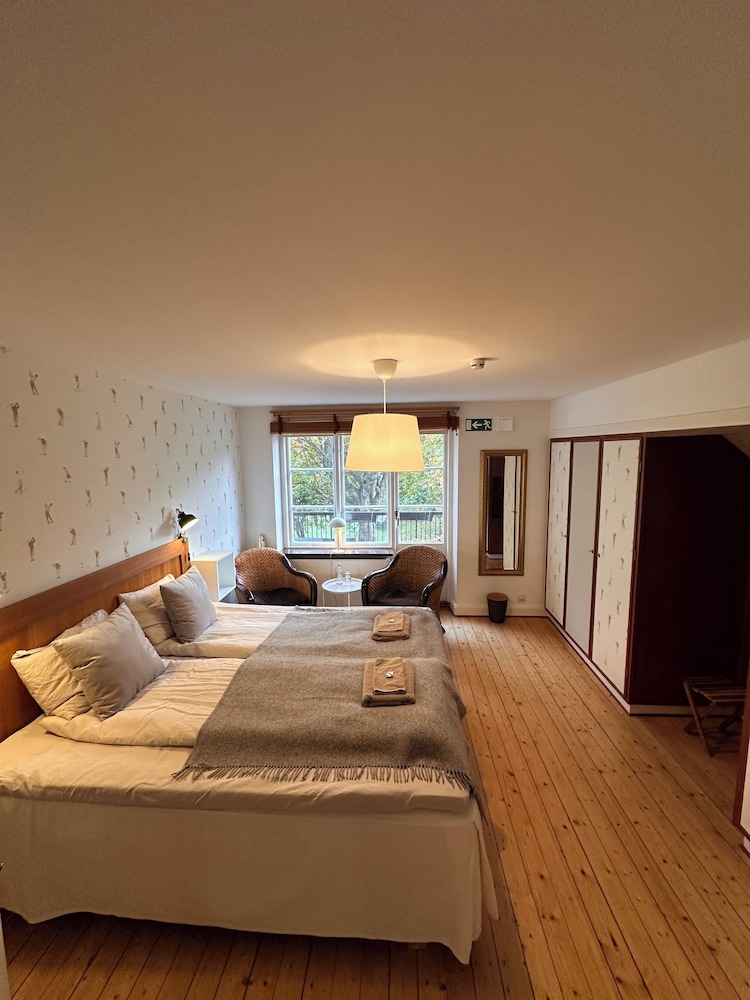 Standard Double Room - 1 King Bed (Room 1) photo 1