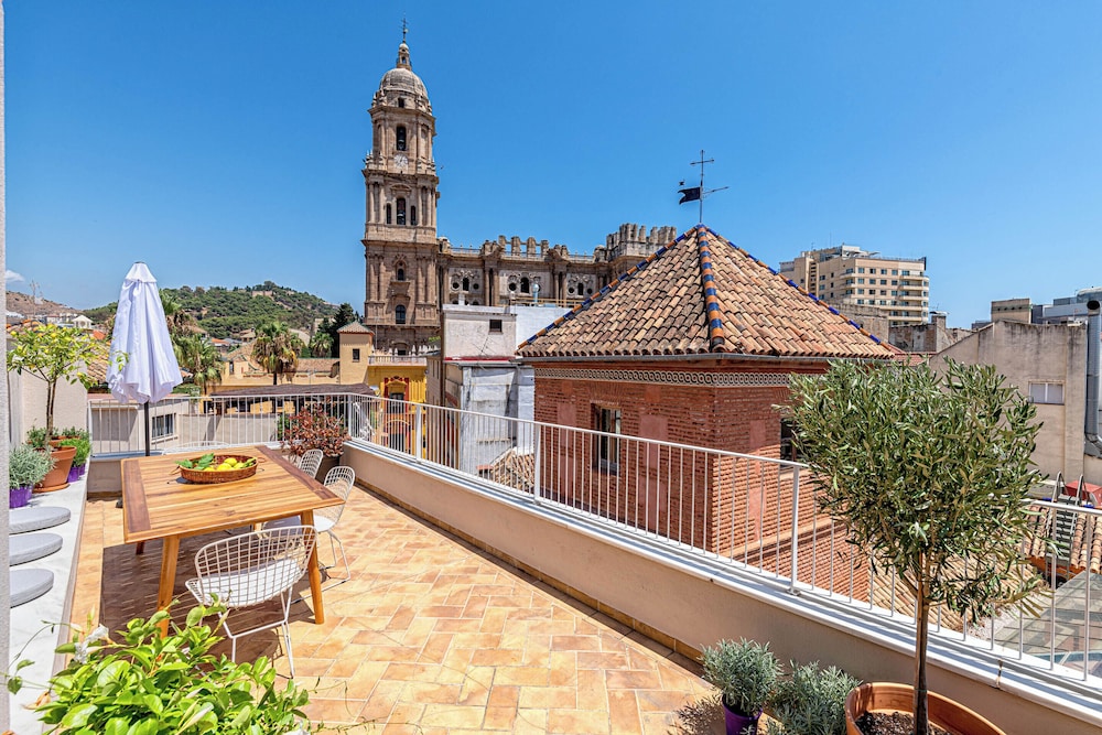 Luxury Penthouse, 2 Bedrooms, City View
