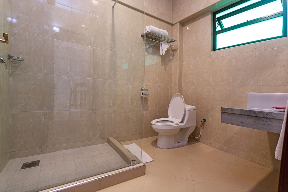 Executive Suite, 1 Bedroom, Balcony photo 3