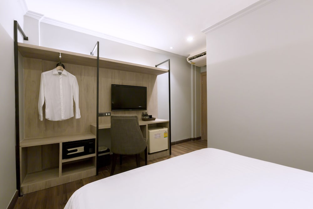 Standard Room, 1 Bedroom, Non Smoking photo 2