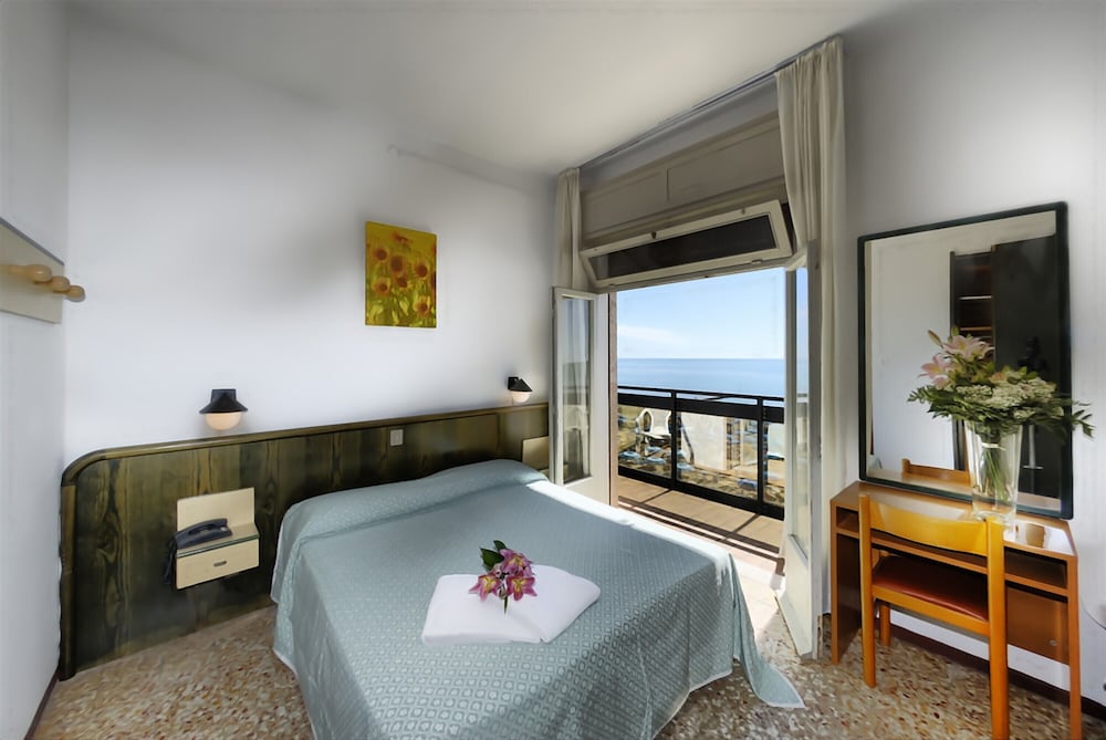 Basic Double Room, Sea View photo 1