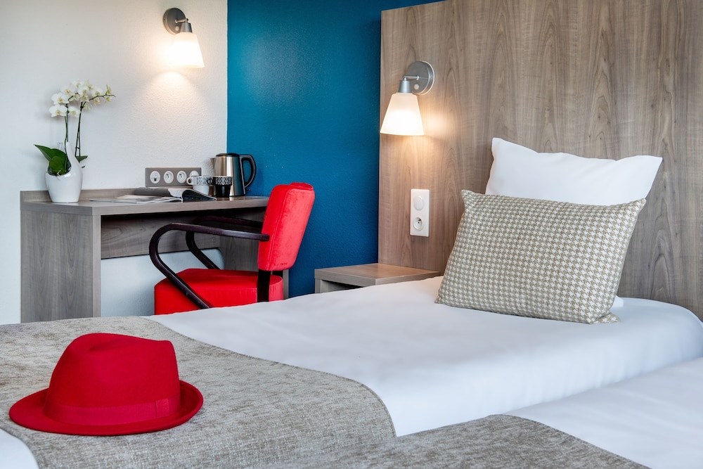 Twin Room - Photo 2