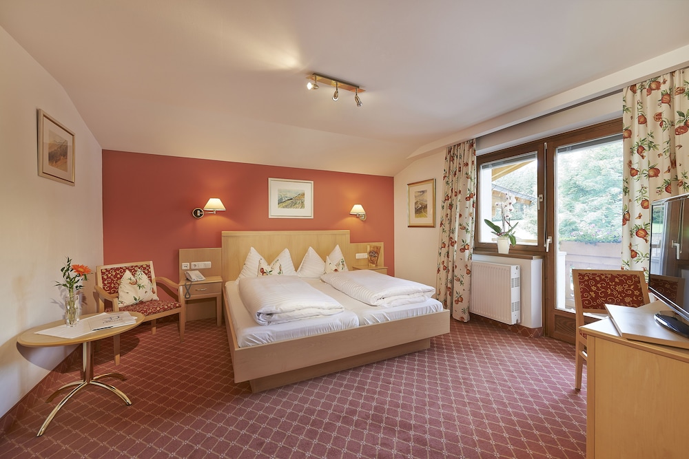 Standard Double Room, 1 Bedroom, Balcony, Mountain View photo 1