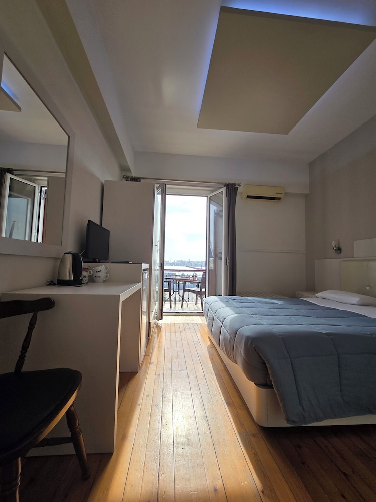 Double Room, Harbor View photo 2