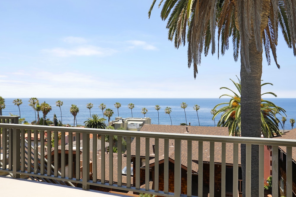 Terrace Ocean View 2 Queen Suite (Stair Access Only) - Photo 8