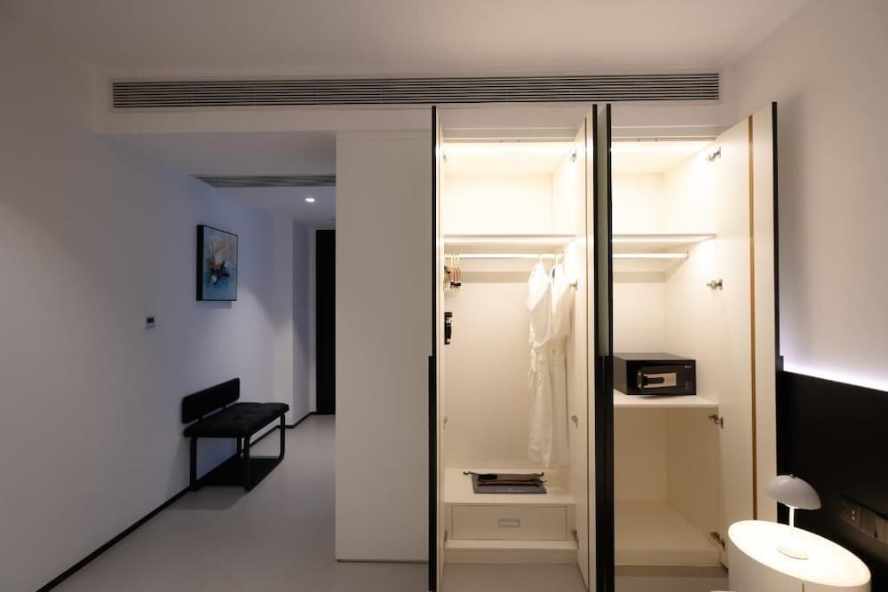 Superior Room, City View - Photo 5