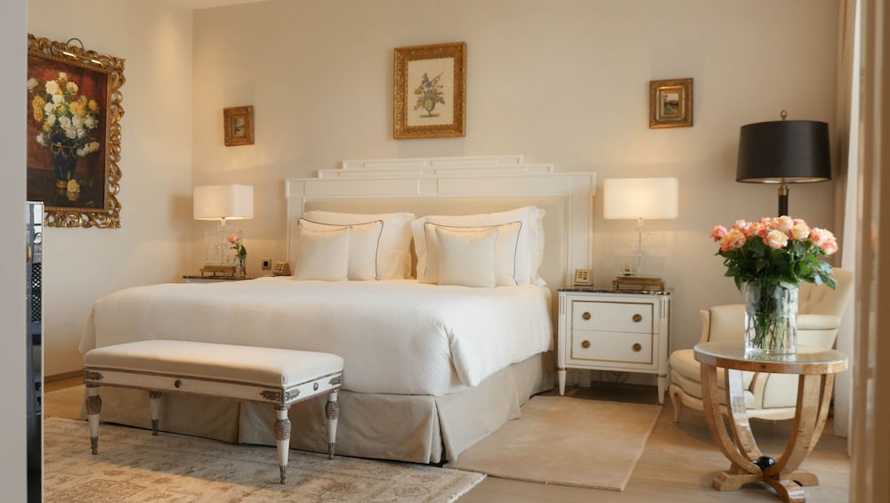 Royal Suite (Non Smoking)