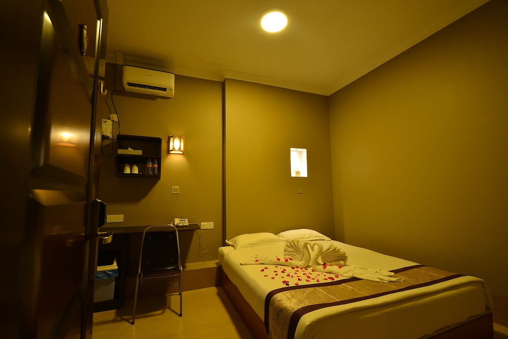 Standard Double or Twin Room photo 3