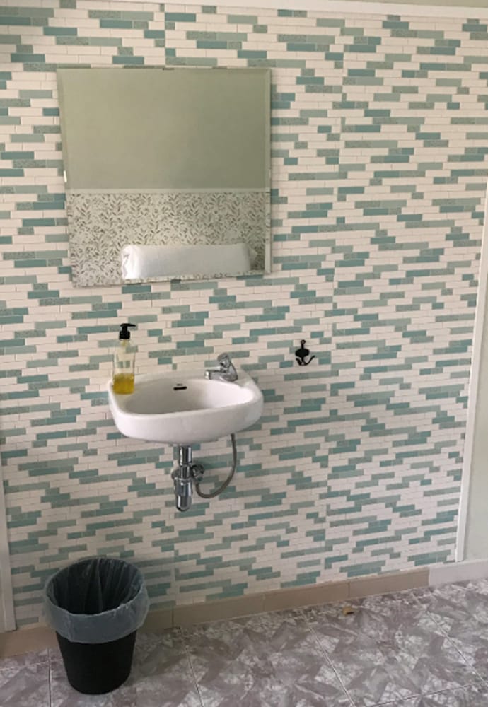 Quadruple Room, Shared Bathroom photo 3
