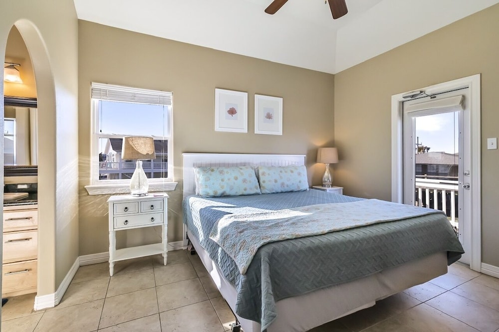 House, 3 Bedrooms photo 2