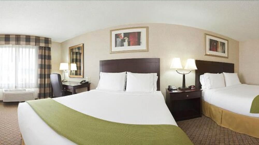 Standard Room, 2 Queen Beds, Accessible, Non Smoking (Communications Accessible) - Photo 2