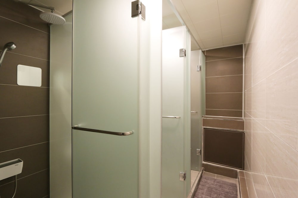 Standard Twin Room photo 2