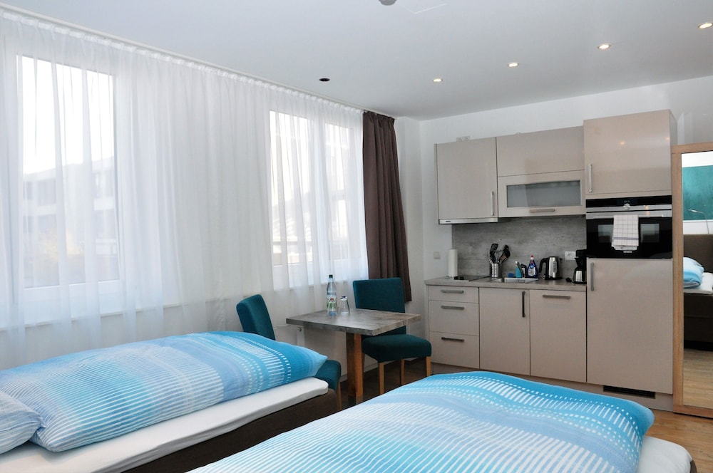 Classic Studio, 2 Twin Beds photo 3
