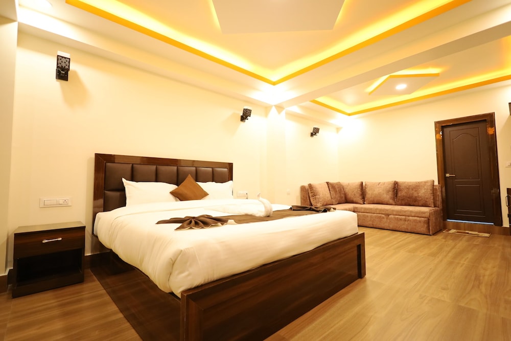 Family Room - Photo 2
