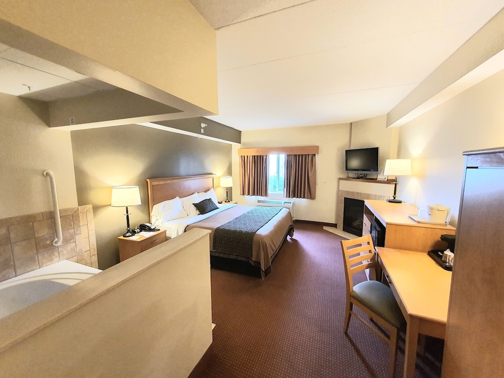 Elite Room, 1 King Bed, Jetted Tub, Fireplace, Accessible, Non-Smoking - Photo 1
