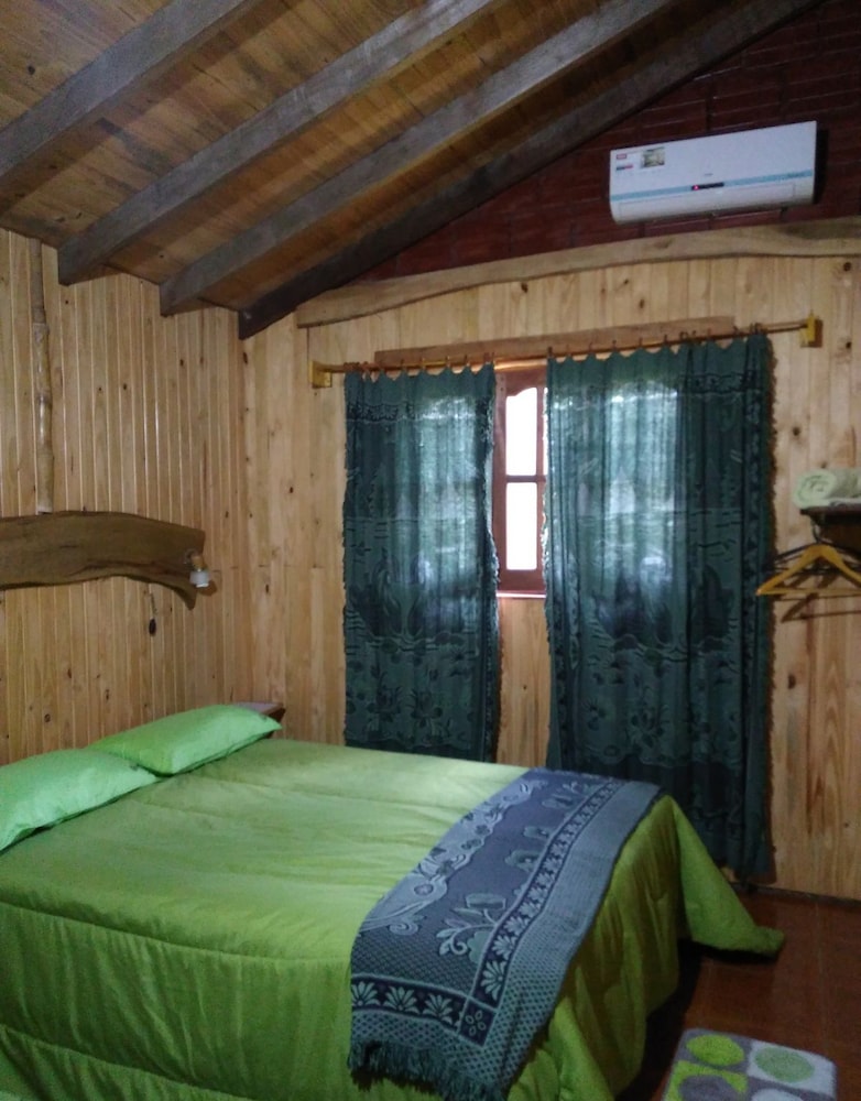 Classic Cabin, Multiple Beds, Kitchen, Hill View (Anyico) photo 2