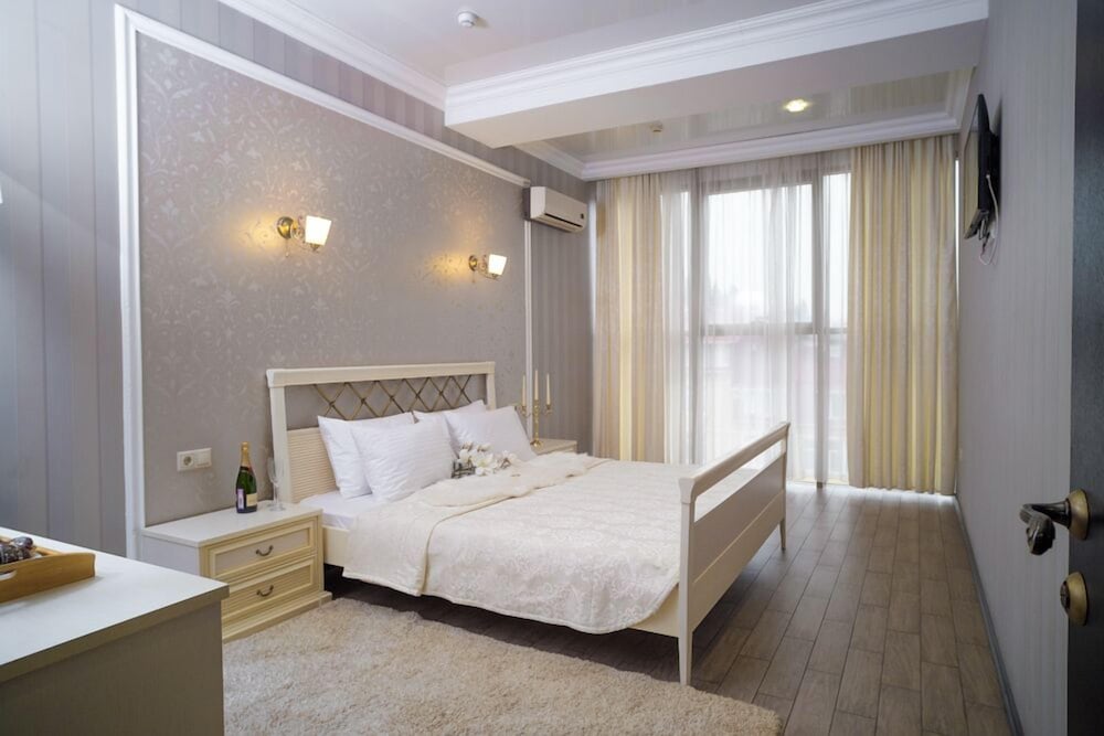 Suite, 2 Bedrooms photo 2