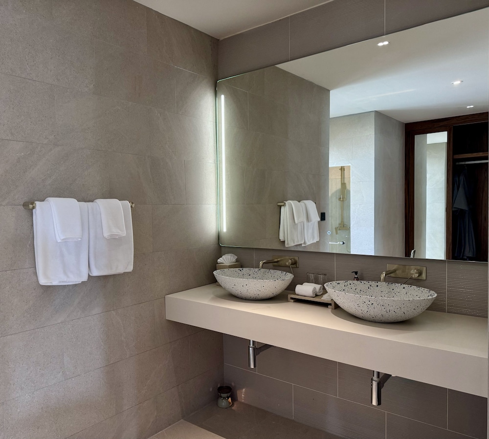 Beach Front Villa ( 1 Way Airport Transfer) - Photo 21