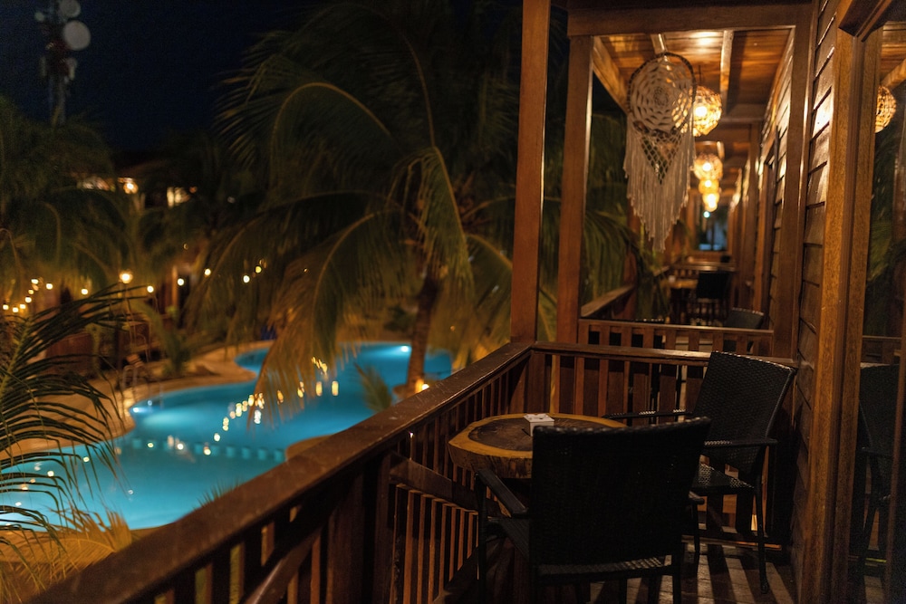 Double Room, Pool View - Photo 16