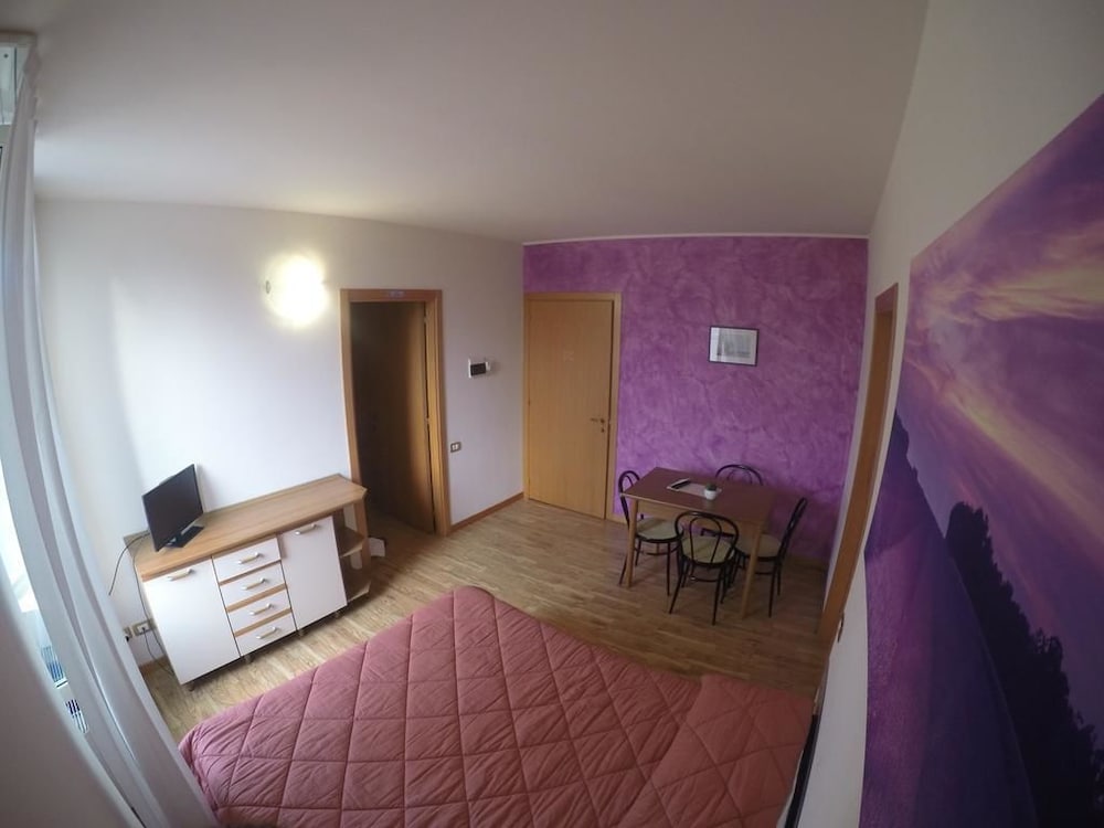 Double or Twin Room - Photo 11