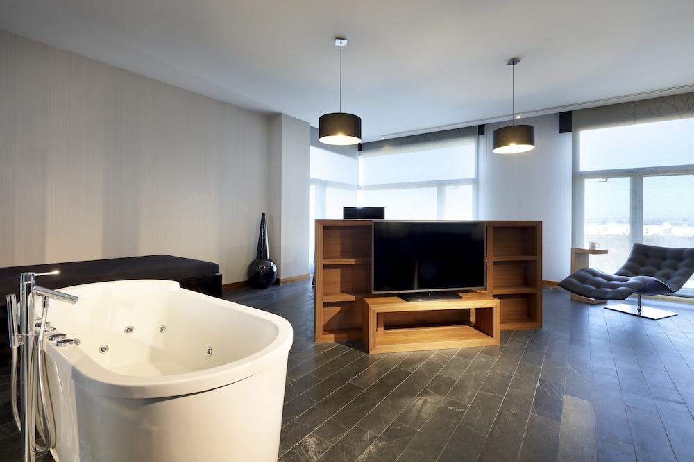 Junior Suite - Photo 1