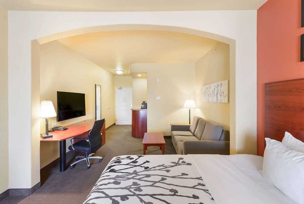 Suite, 2 Queen Beds, Non Smoking - Photo 2