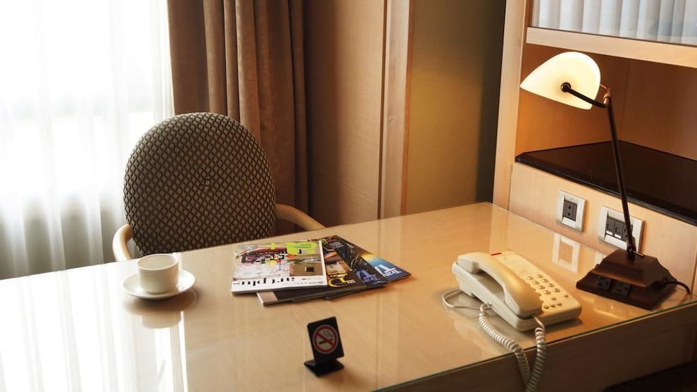 Executive Twin Room - Photo 6