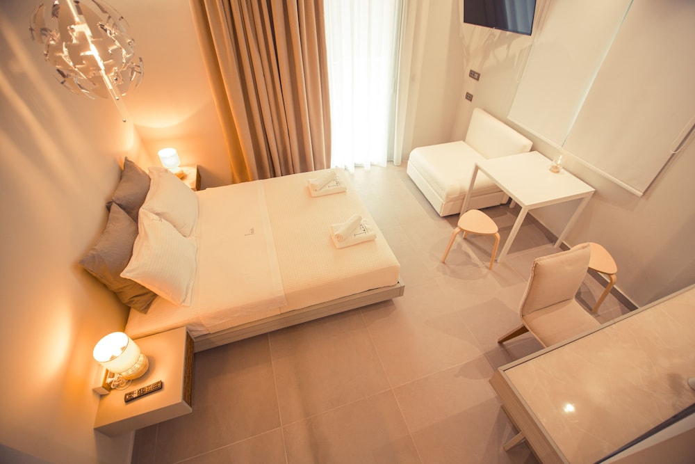 Studio Suite, Garden View