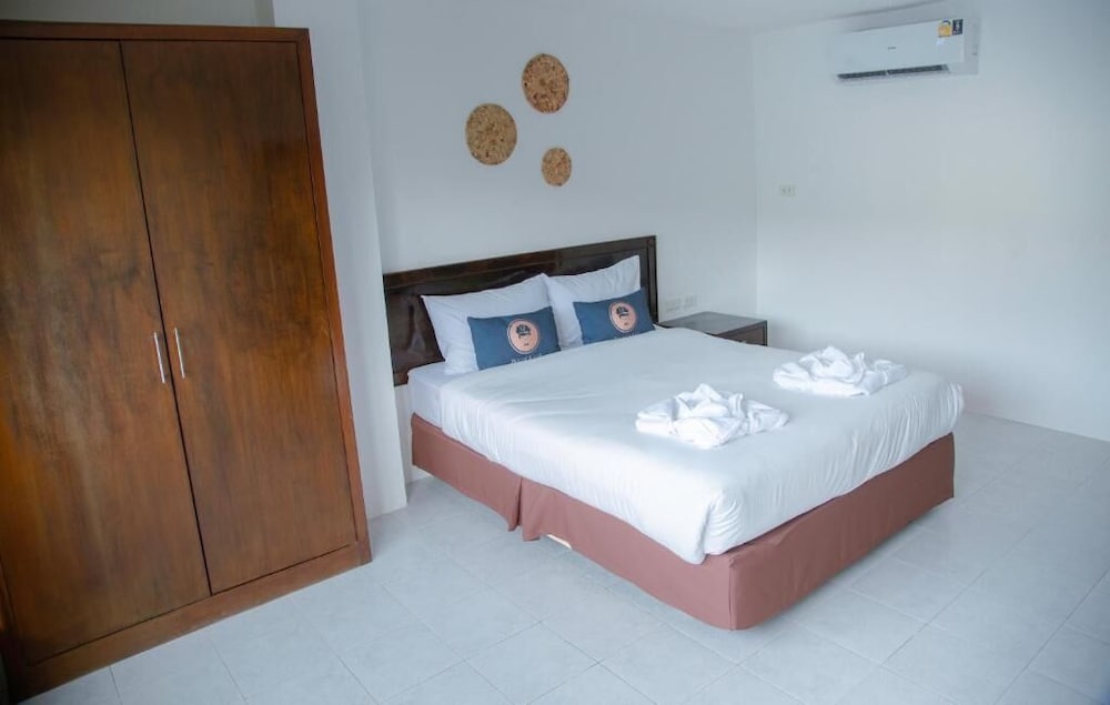 Standard Room, 1 Queen Bed - Photo 3