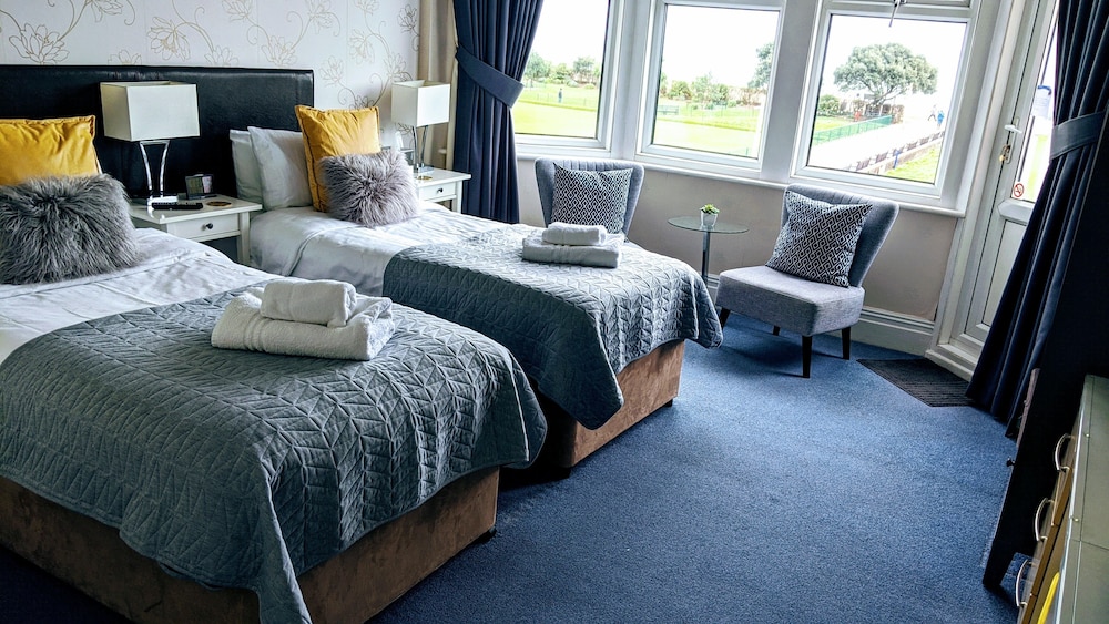 Double Room, Ensuite, Sea View (Super King-Size) photo 3