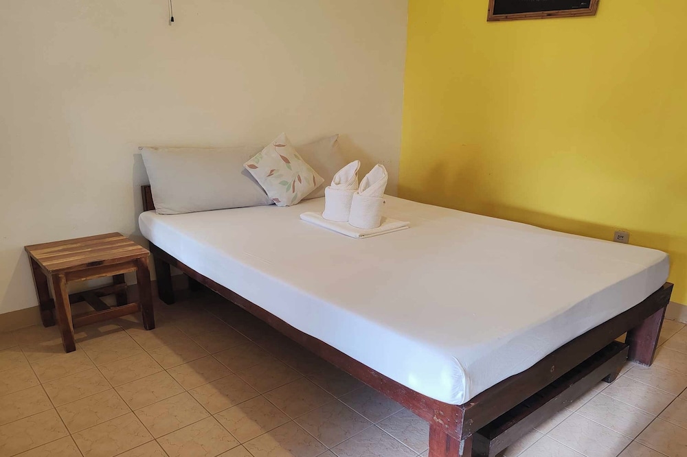 Standard Double Room - Photo 4