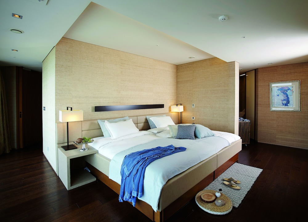 Suite (1 Person) photo 2
