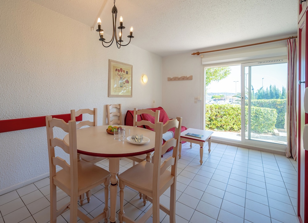 Studio 6 personnes - 1 coin nuit - Balcon Standard Eco photo 3