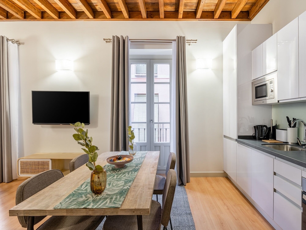 One-Bedroom Apartment with Balcony - Photo 8