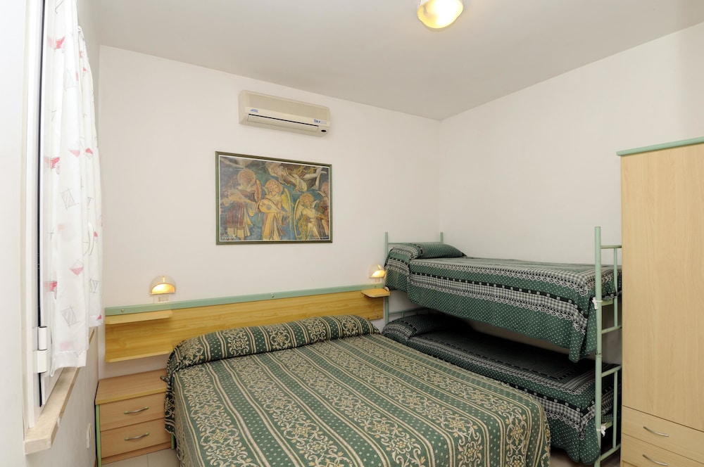 Family Bungalow photo 1