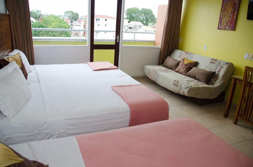Deluxe Quadruple Room photo 1