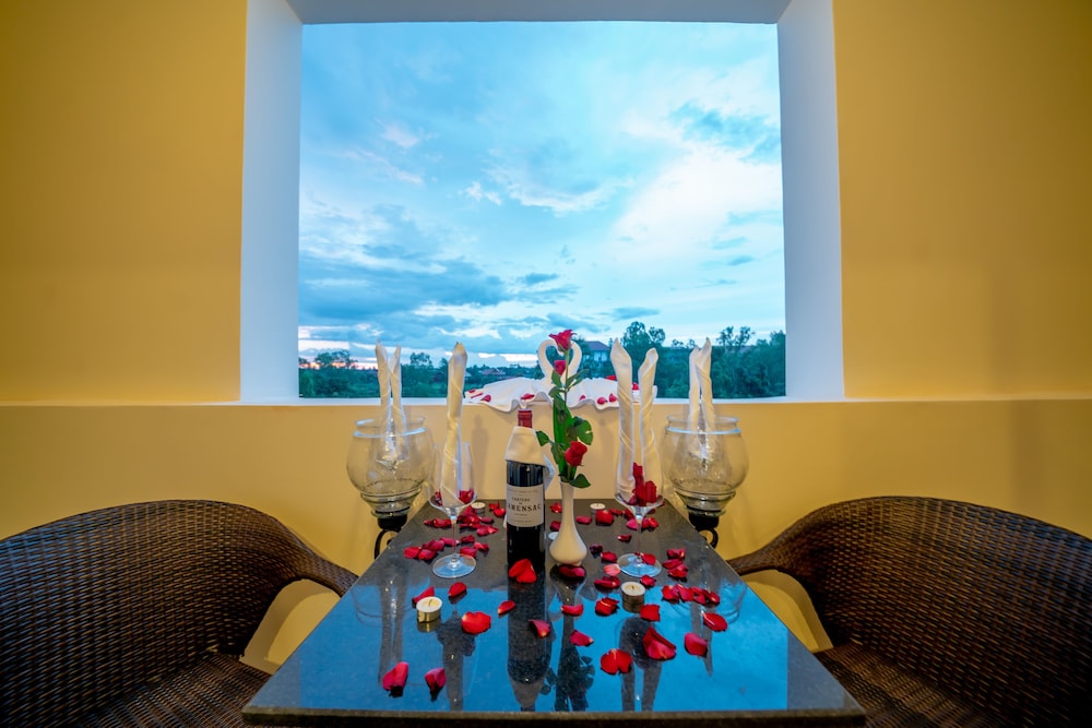 Deluxe Triple Room, Bathtub, Balcony - Photo 18