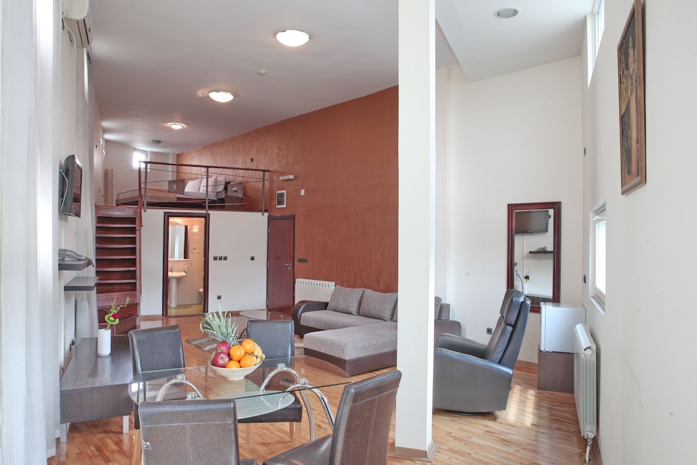 Quadruple Room - Photo 1