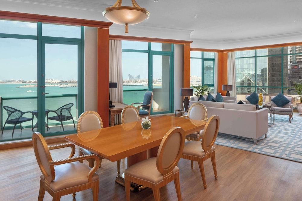 Royal Suite, Sea View thumbnail 5
