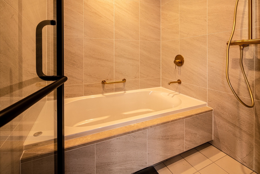 Executive Double Room with Club Lounge Access, Non Smoking (Episode 2) (Single Use) - Photo 11