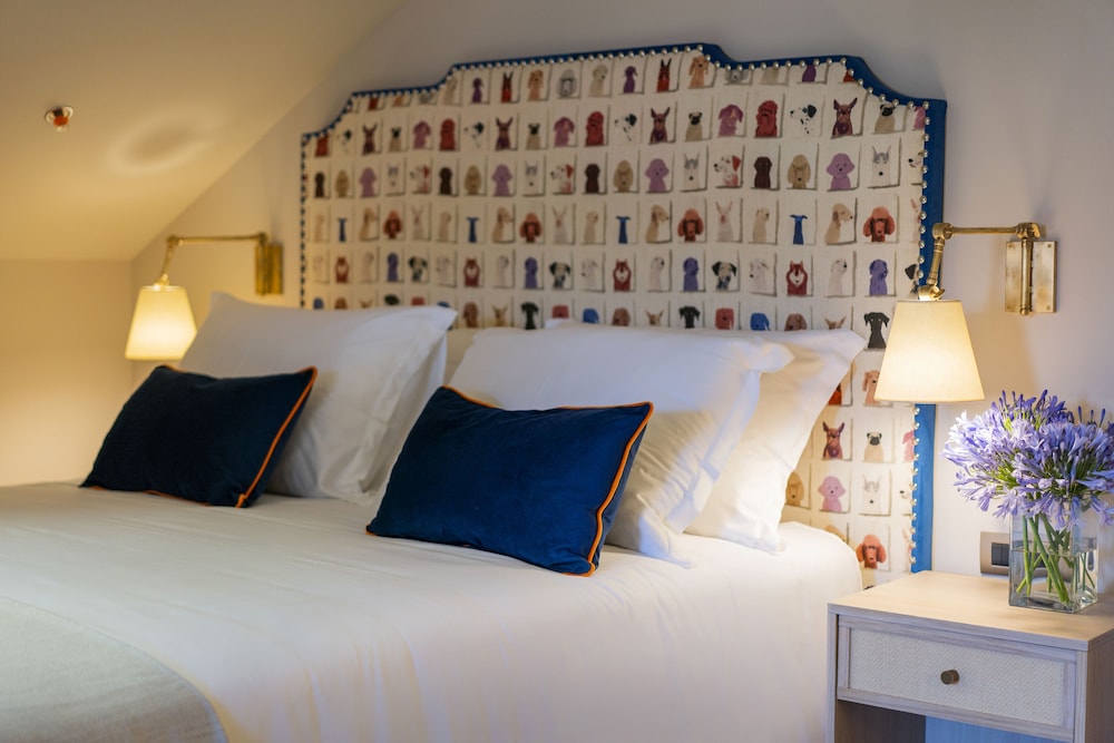Attic Room - Photo 7