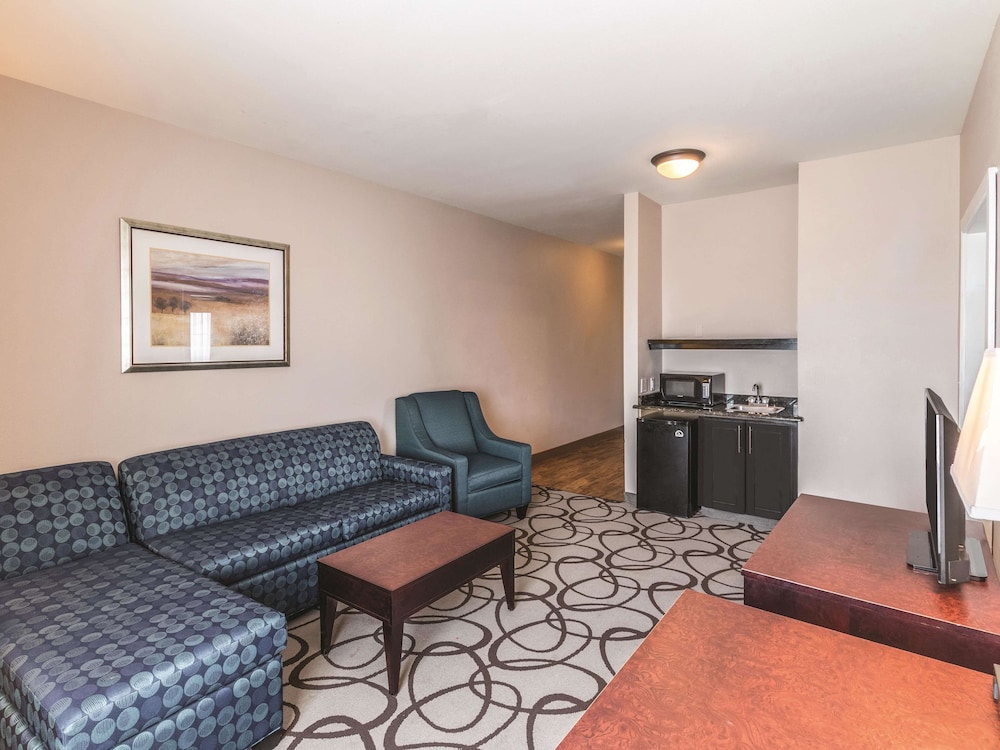 Suite, 1 Bedroom, Non Smoking photo 2